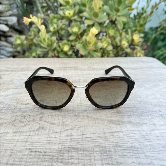 Prada womens sunglasses Prada sunglasses for women sunshades for her Women - Picture 10 of 10